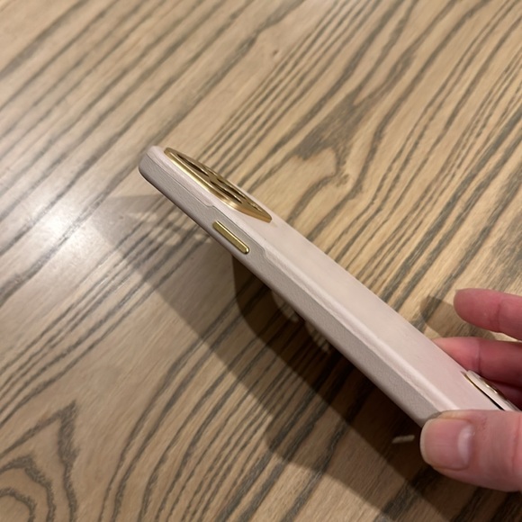 Moshi 14 Pro Max case. Good condition. Excellent price. - Picture 5 of 6